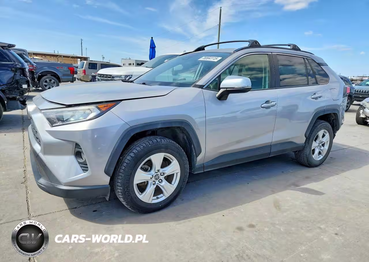 2019 TOYOTA RAV4 XLE