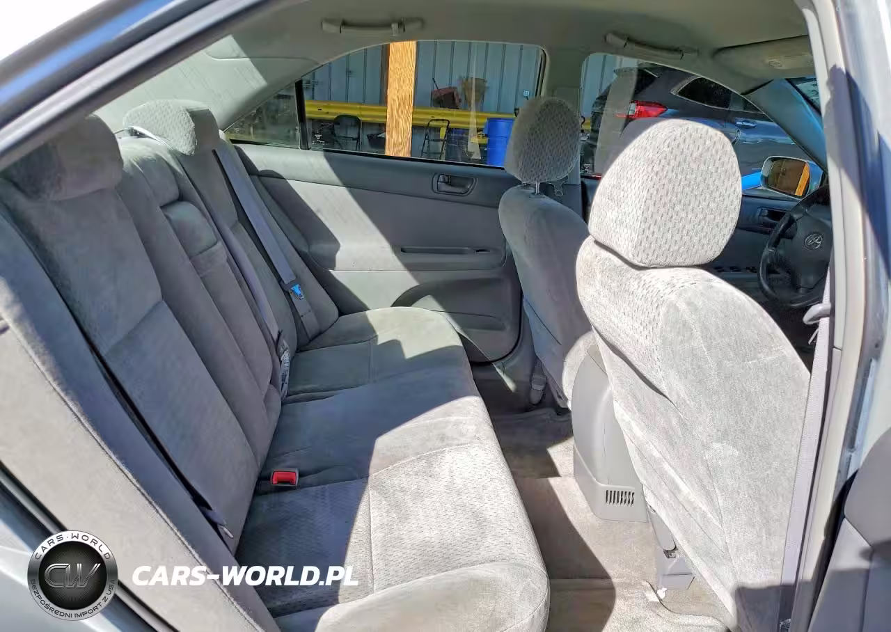 2002 Toyota Camry Le VIN:4T1BE32KX2U087388 - 10