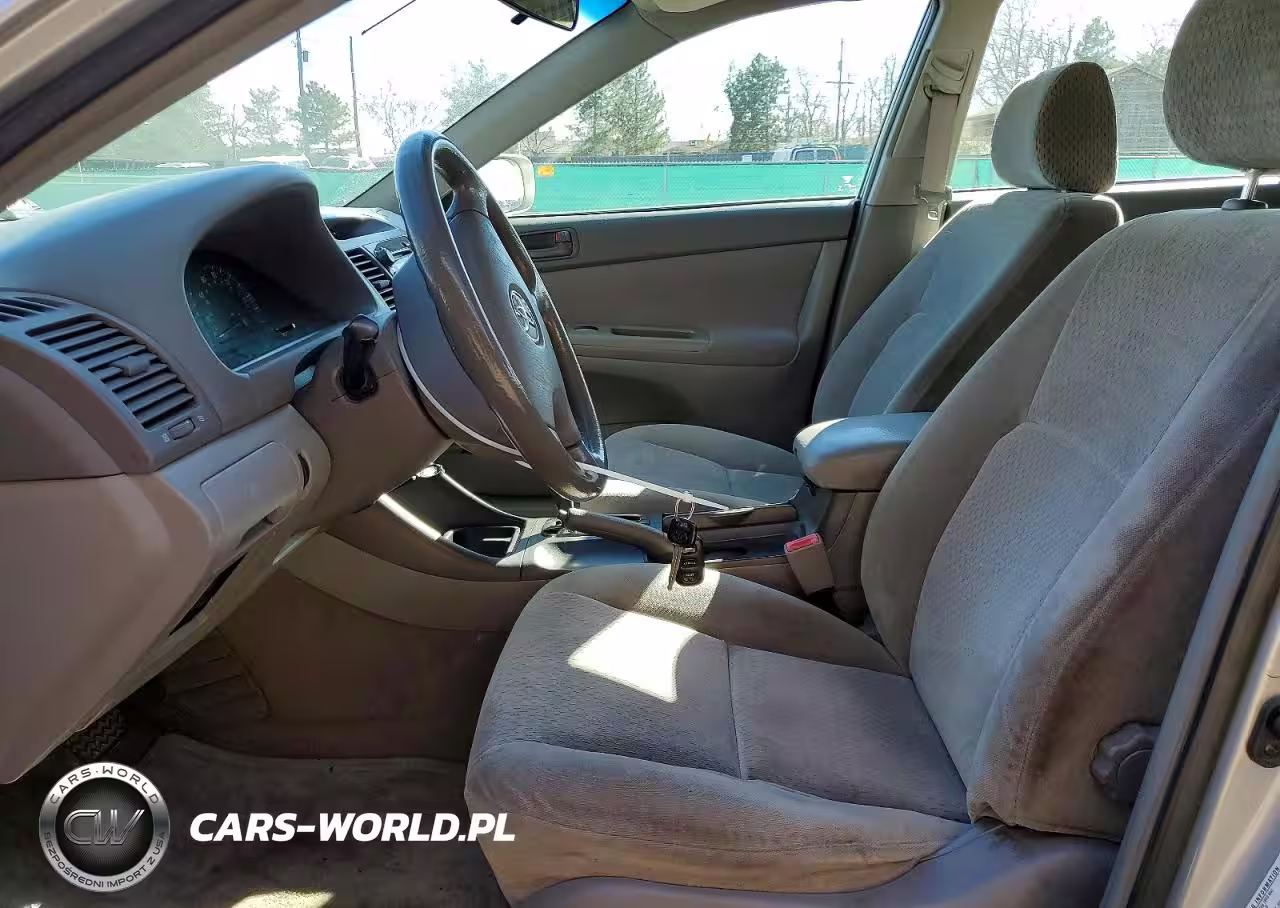 2002 Toyota Camry Le VIN:4T1BE32KX2U087388 - 7