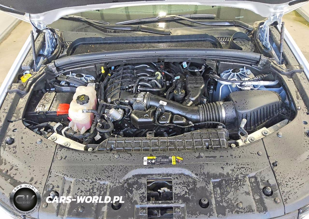 2025 Jeep Grand Cherokee L Laredo VIN:1C4RJJAGXS8643000 - 12