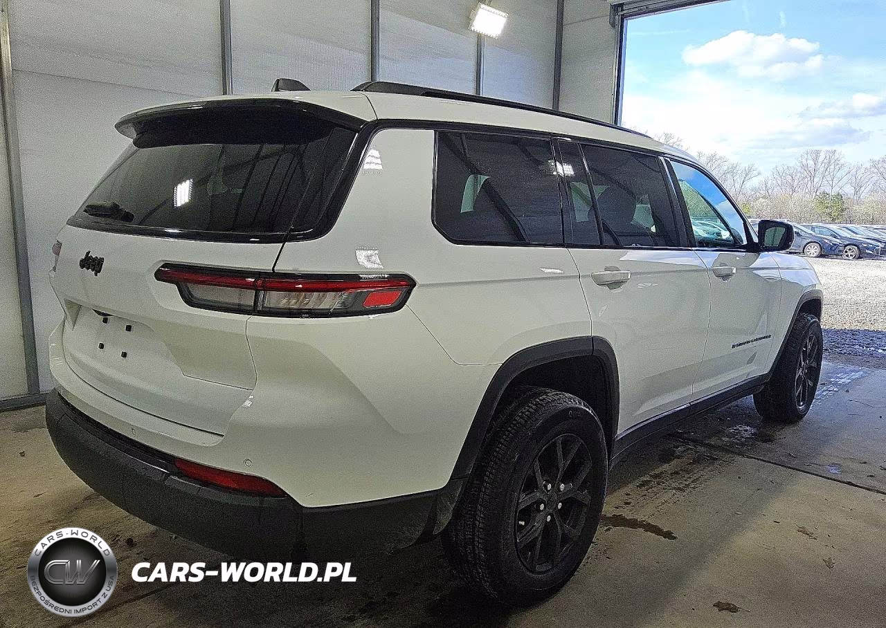 2025 Jeep Grand Cherokee L Laredo VIN:1C4RJJAGXS8643000 - 3