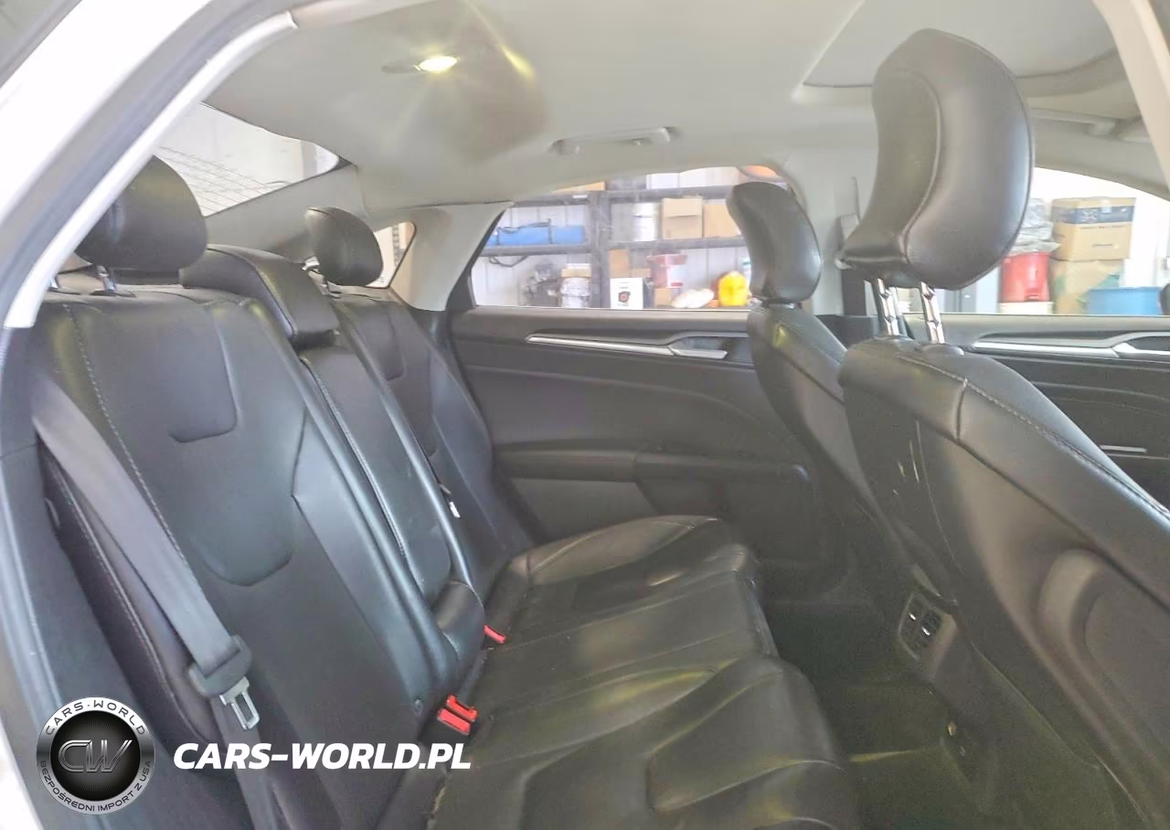 2016 Ford Fusion Titanium VIN:3FA6P0K92GR130878 - 10