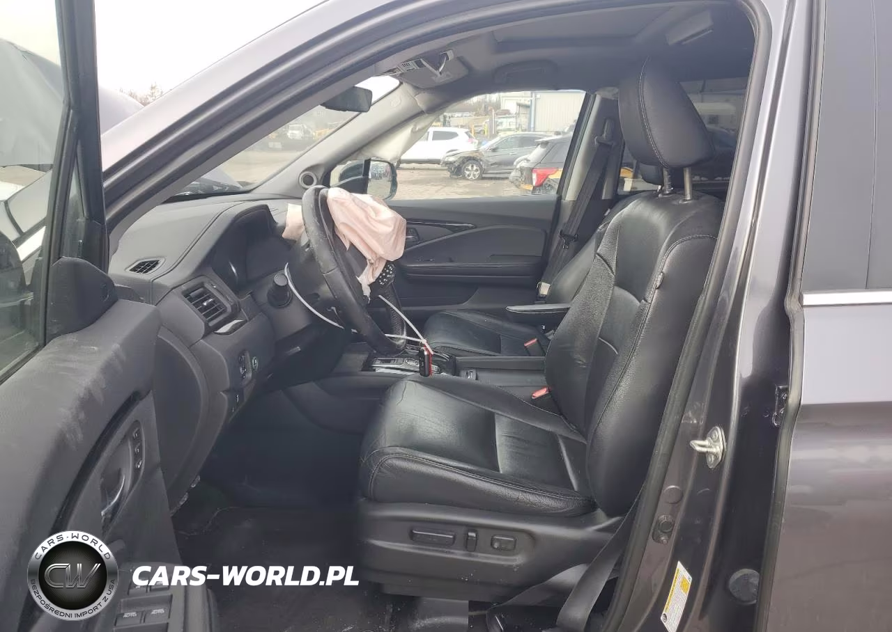 2019 Honda Pilot Touring VIN:5FNYF6H96KB087429 - 7