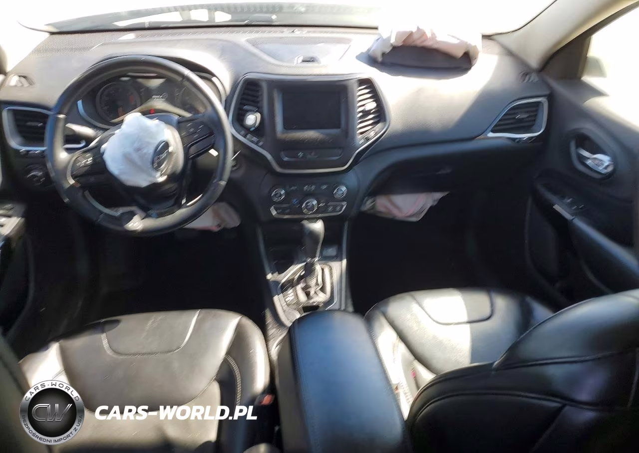 2019 Jeep Cherokee Latitude Plus VIN:1C4PJLLB9KD466404 - 8