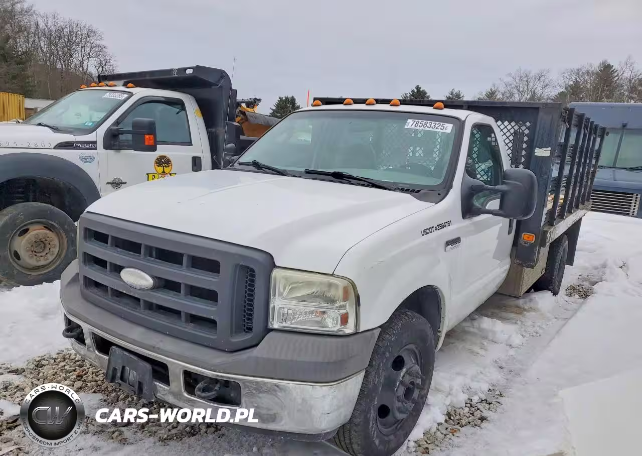 2005 Ford F350 Super Duty Flatbed Truck