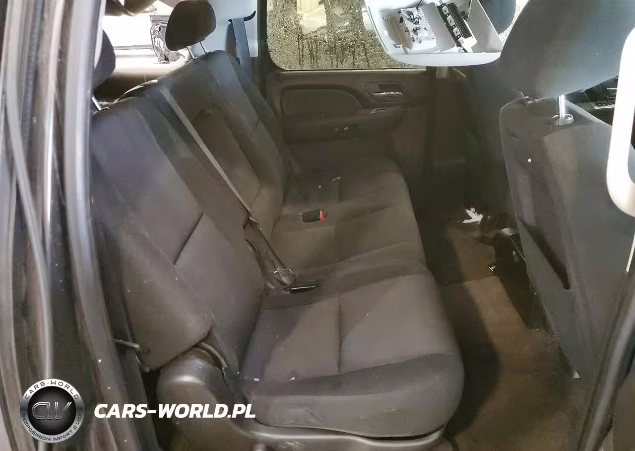 2010 Chevrolet Suburban C1500 Ls VIN:1GNUCHE09AR154002 - 11