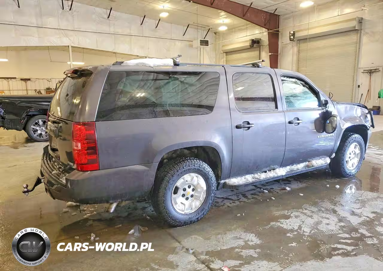 2010 Chevrolet Suburban C1500 Ls VIN:1GNUCHE09AR154002 - 3