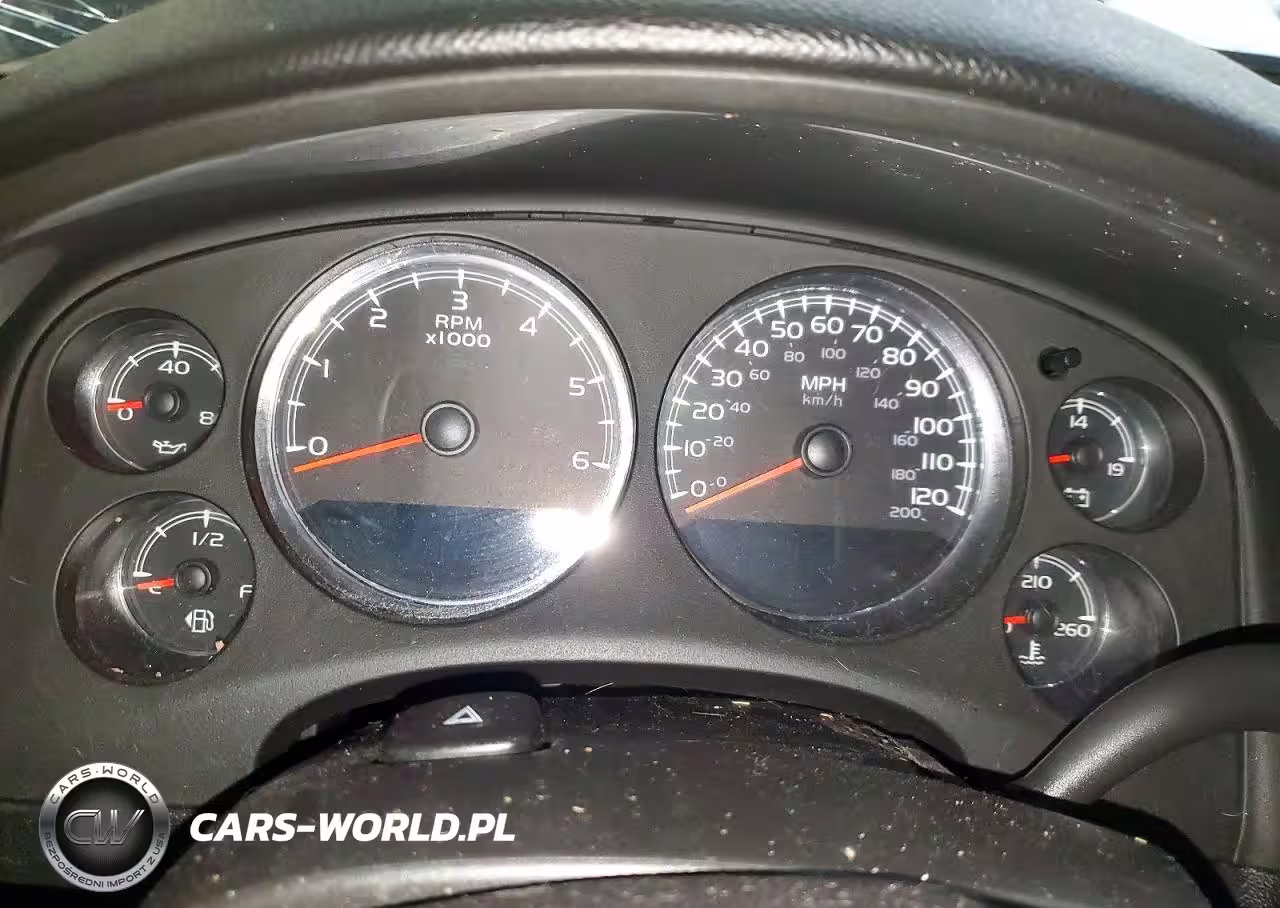 2010 Chevrolet Suburban C1500 Ls VIN:1GNUCHE09AR154002 - 9