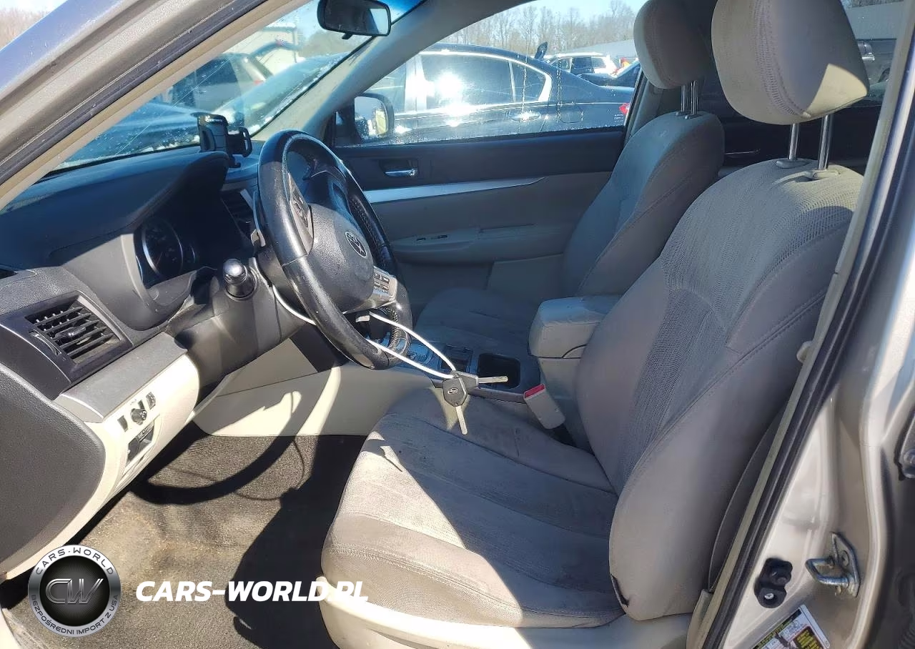 2014 Subaru Outback 2.5I Premium VIN:4S4BRBCC8E3227325 - 7