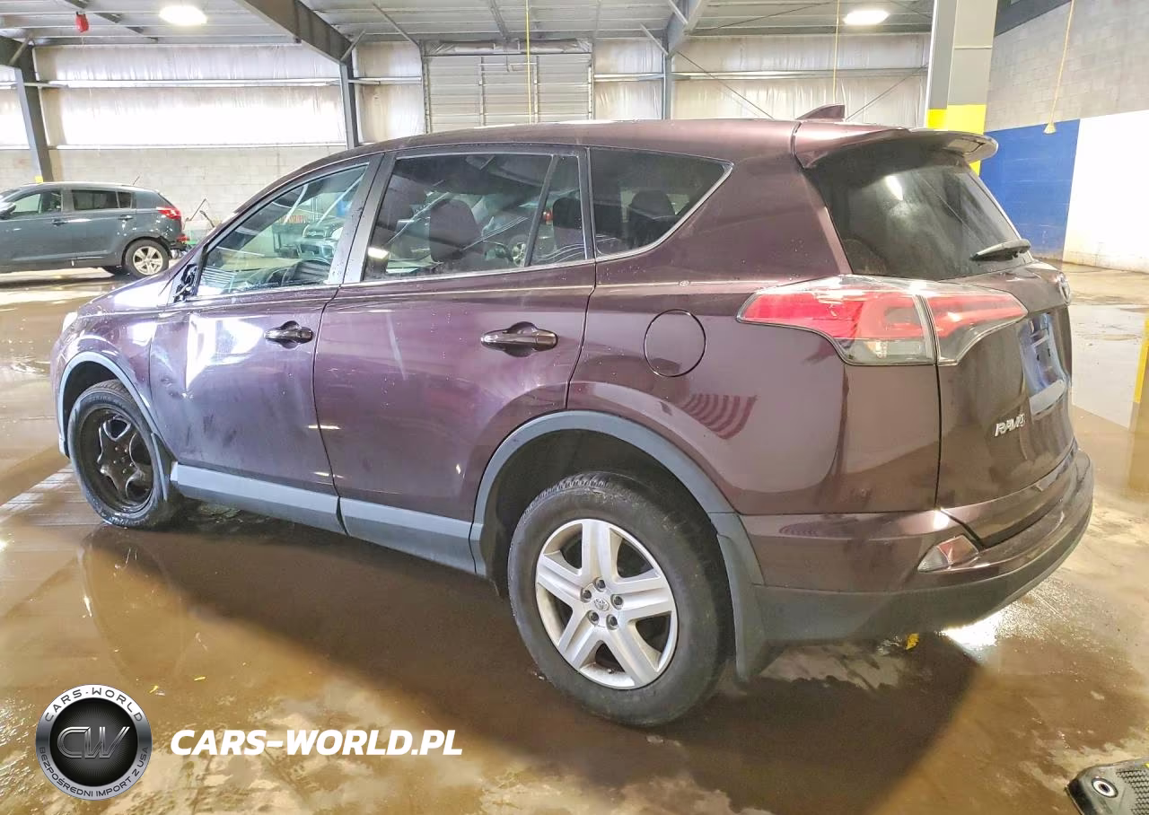 2018 Toyota Rav4 Le VIN:2T3BFREV3JW765328 - 2