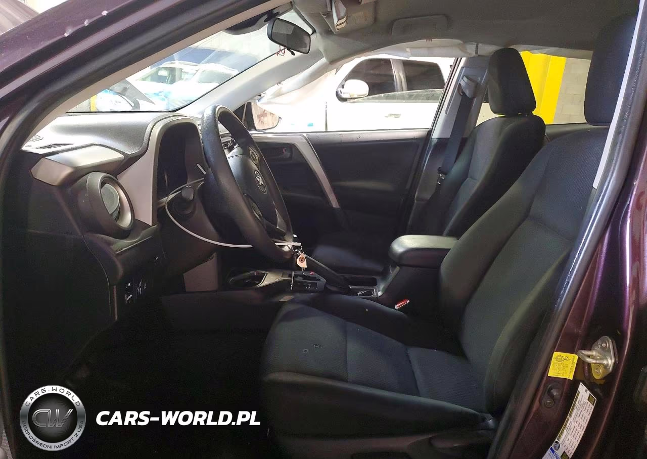 2018 Toyota Rav4 Le VIN:2T3BFREV3JW765328 - 7