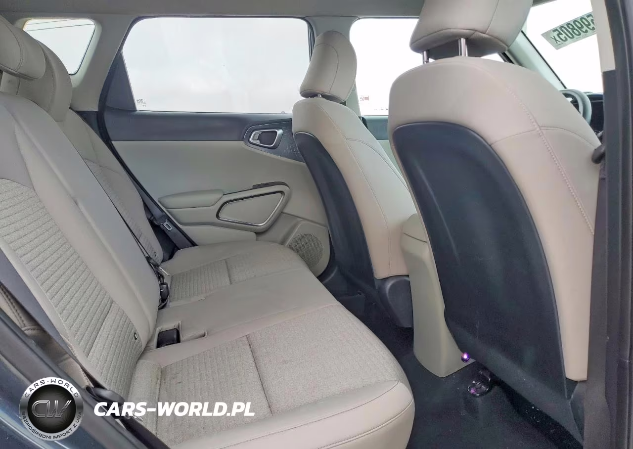 2020 Kia Soul S VIN:KNDJ23AU7L7093371 - 10