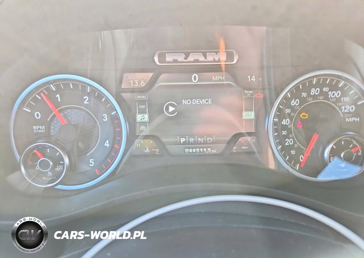 2024 Ram 2500 Laramie VIN:3C6UR5FL0RG355269 - 9