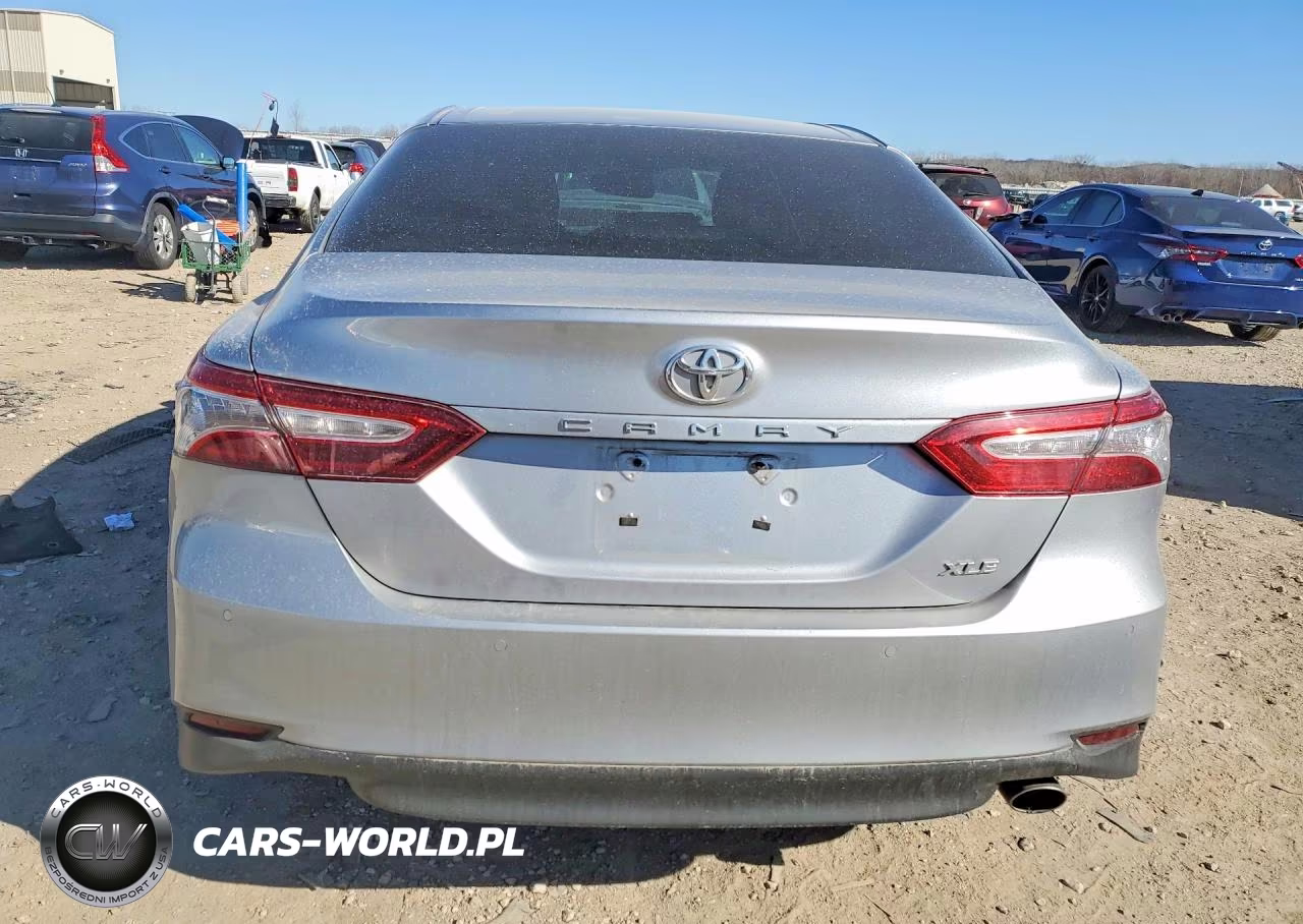 2018 Toyota Camry L VIN:4T1B11HK5JU153996 - 6