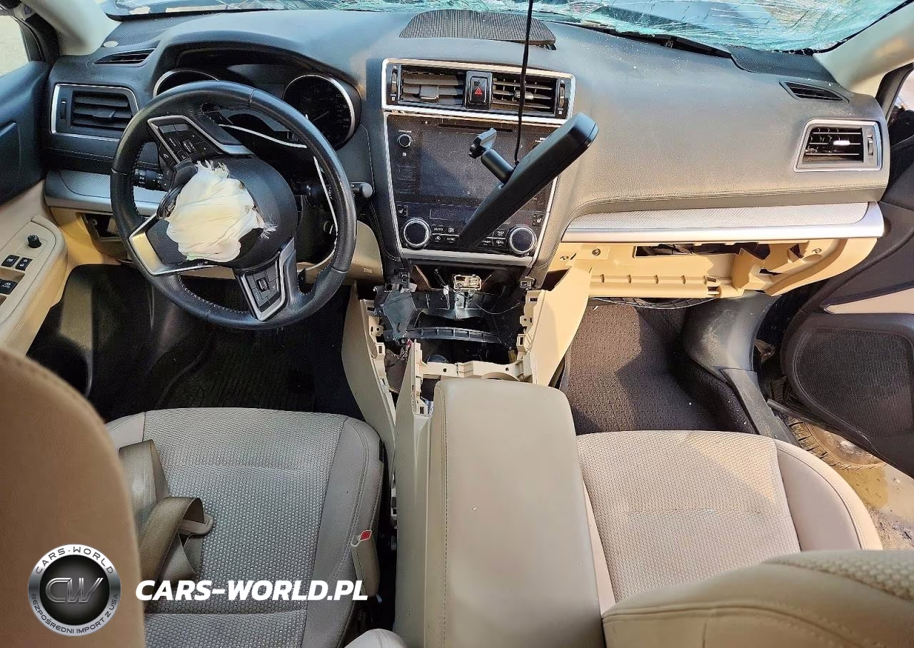 2018 Subaru Outback 2.5I Premium VIN:4S4BSACC0J3336015 - 8