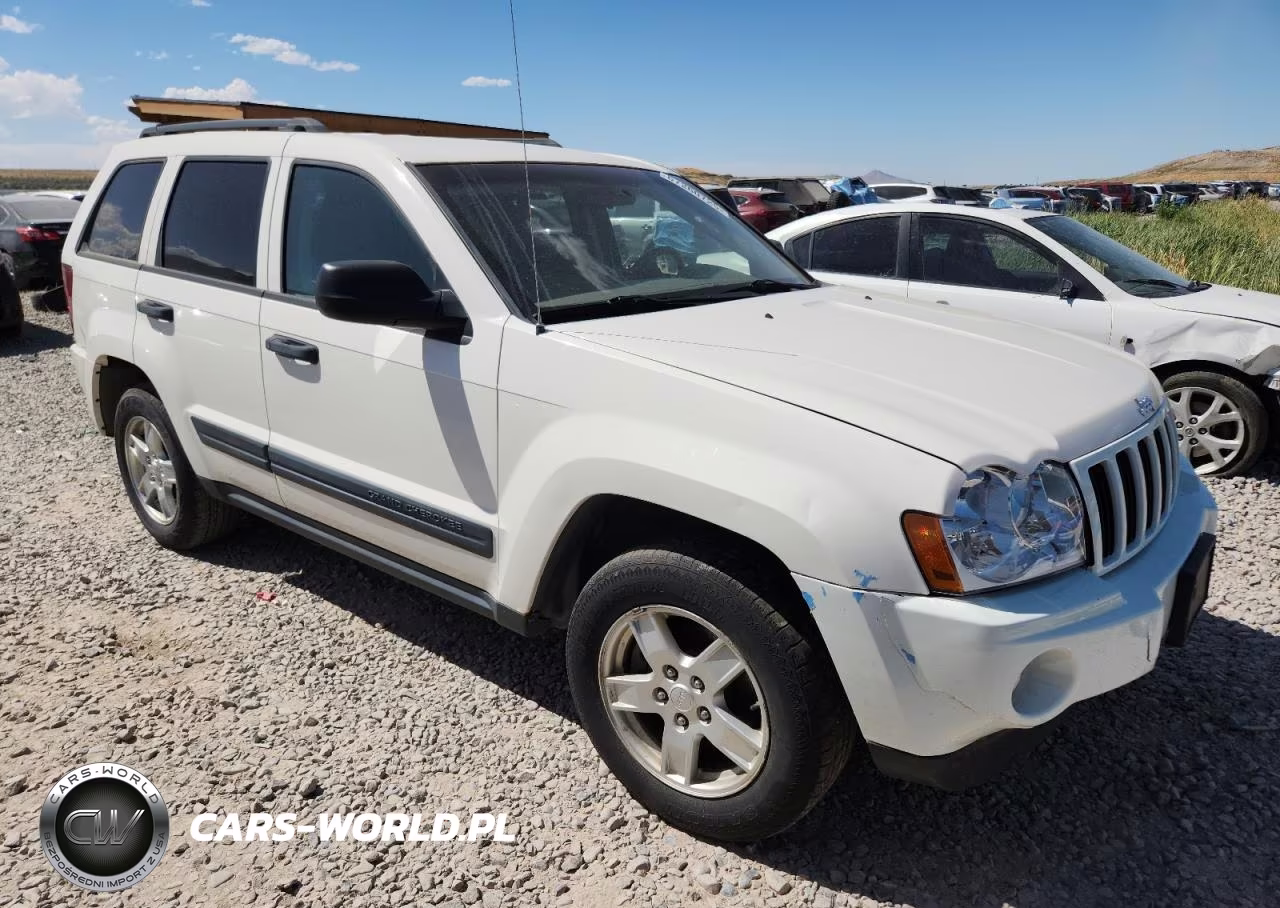 2005 Jeep Grand Cherokee Laredo VIN:1J4GR48K05C581016 - 4