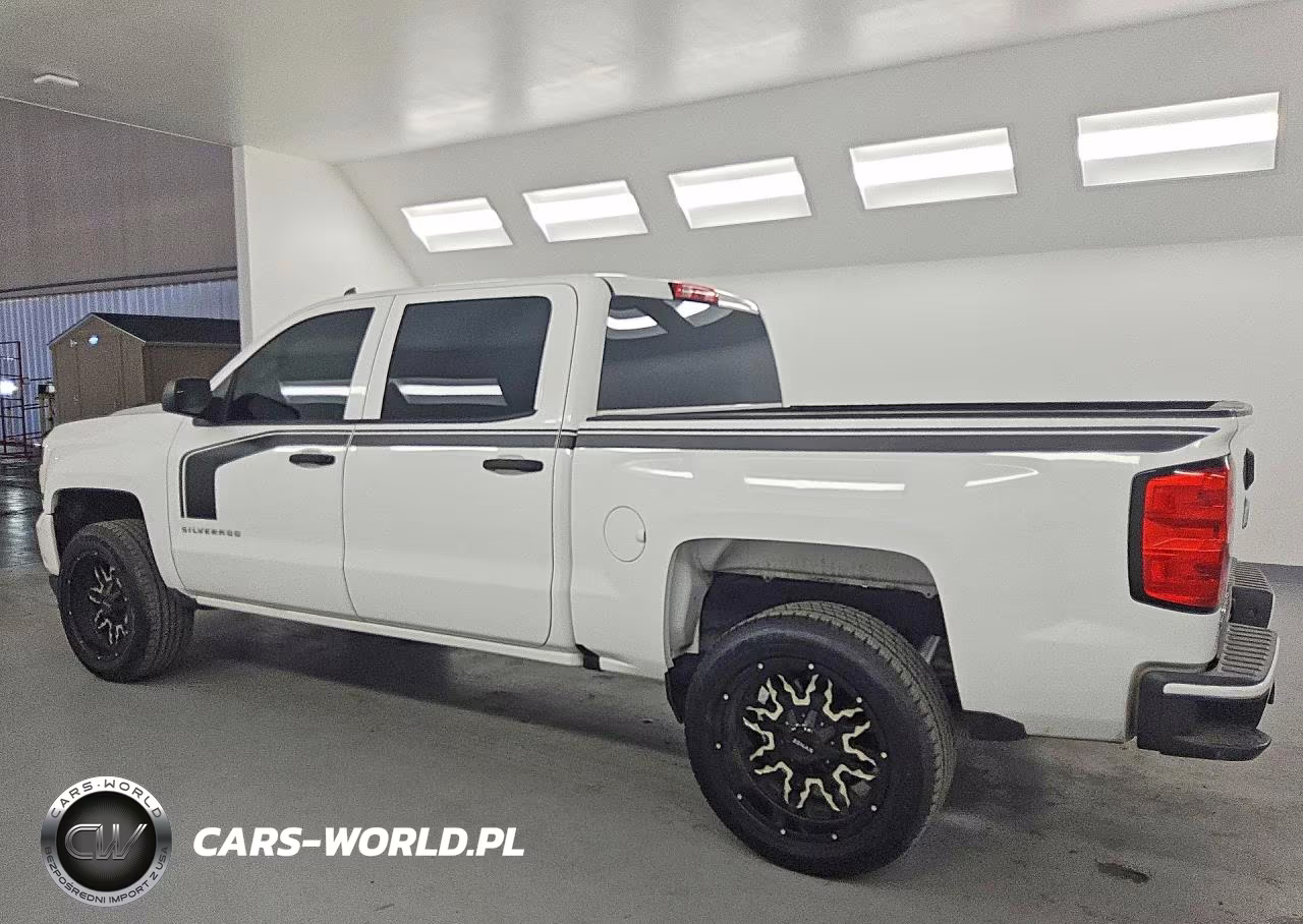 2018 Chevrolet Silverado C1500 Custom VIN:3GCPCPEC0JG414250 - 2