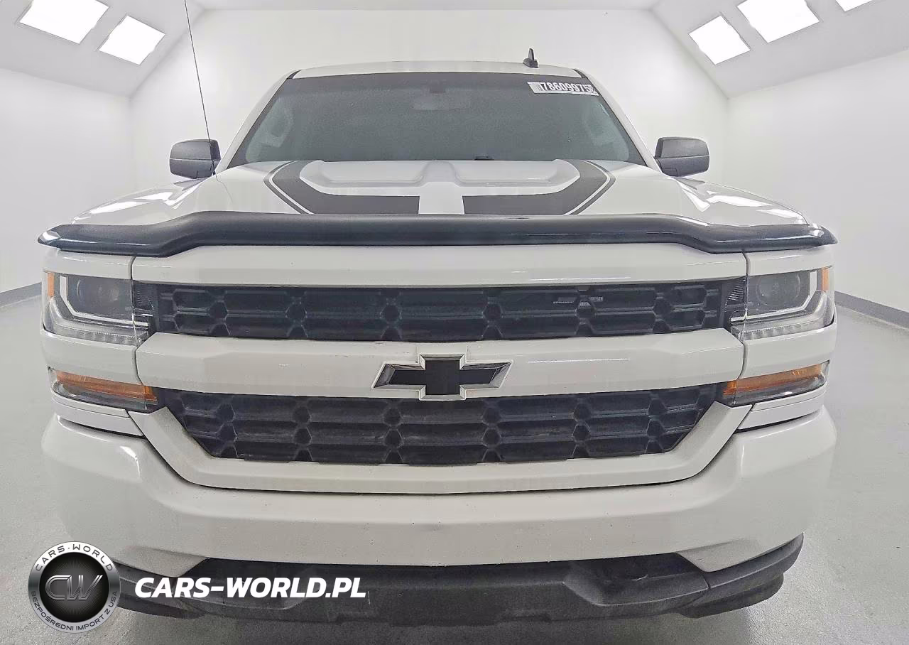 2018 Chevrolet Silverado C1500 Custom VIN:3GCPCPEC0JG414250 - 5