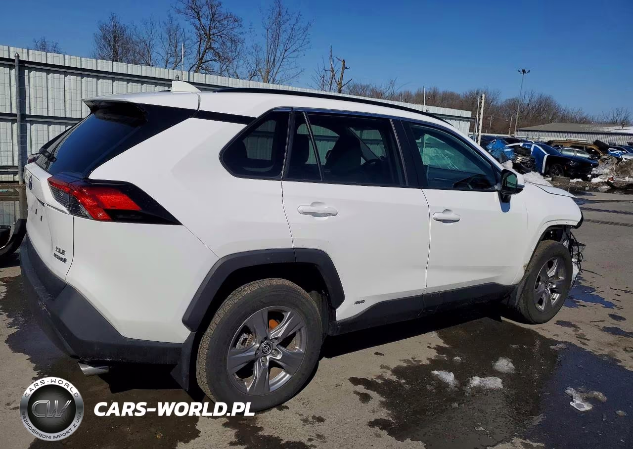 2024 Toyota Rav4 Hybrid Xle VIN:4T3RWRFV0RU114361 - 3