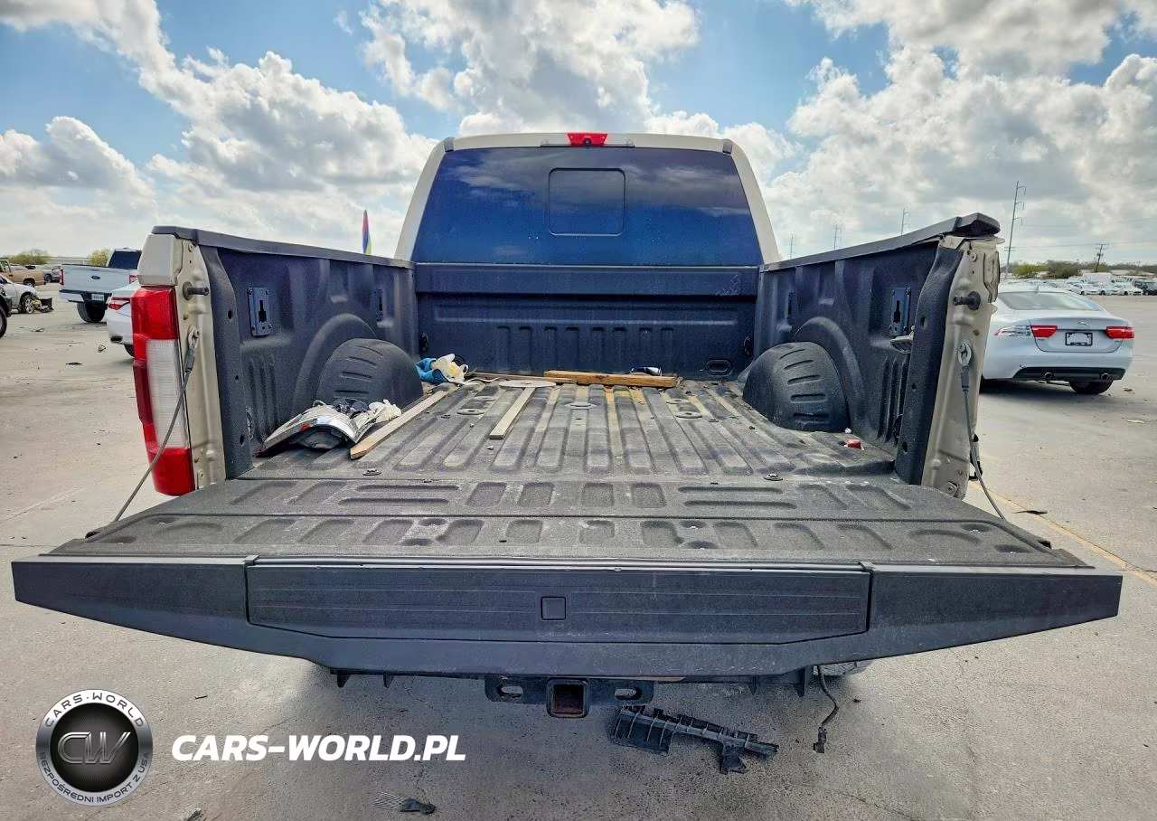 2018 Ford F250 Super Duty VIN:1FT7W2BT0JEB94548 - 6