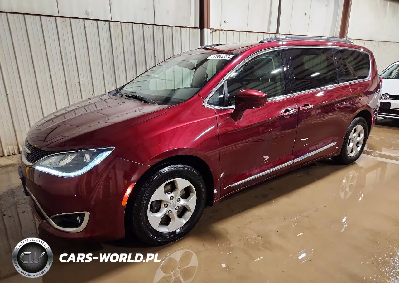 2017 Chrysler Pacifica Touring L Plus