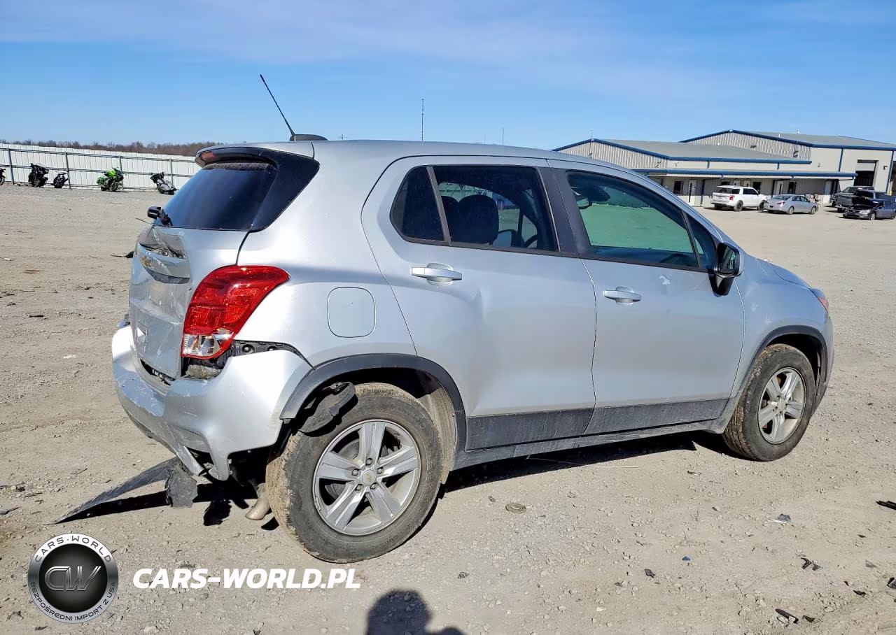 2021 Chevrolet Trax VIN:KL7CJKSB6MB303392 - 3