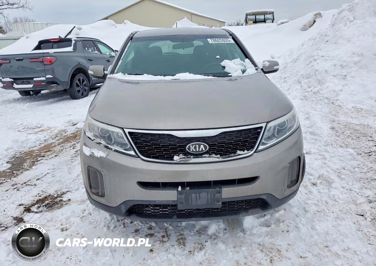 2014 Kia Sorento Lx VIN:5XYKT3A67EG519603 - 5