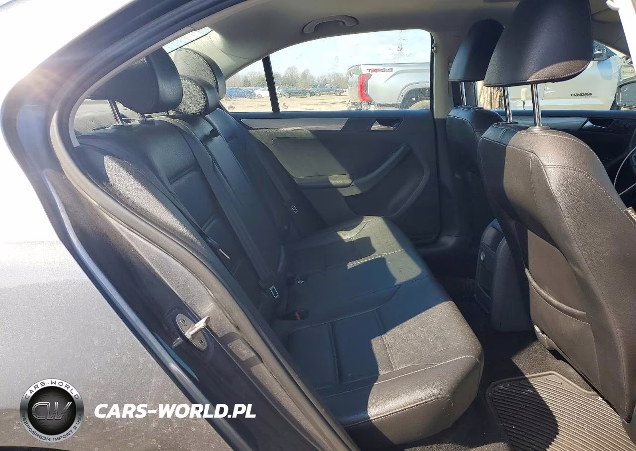 2017 Volkswagen Jetta Se VIN:3VWB67AJ5HM372480 - 10