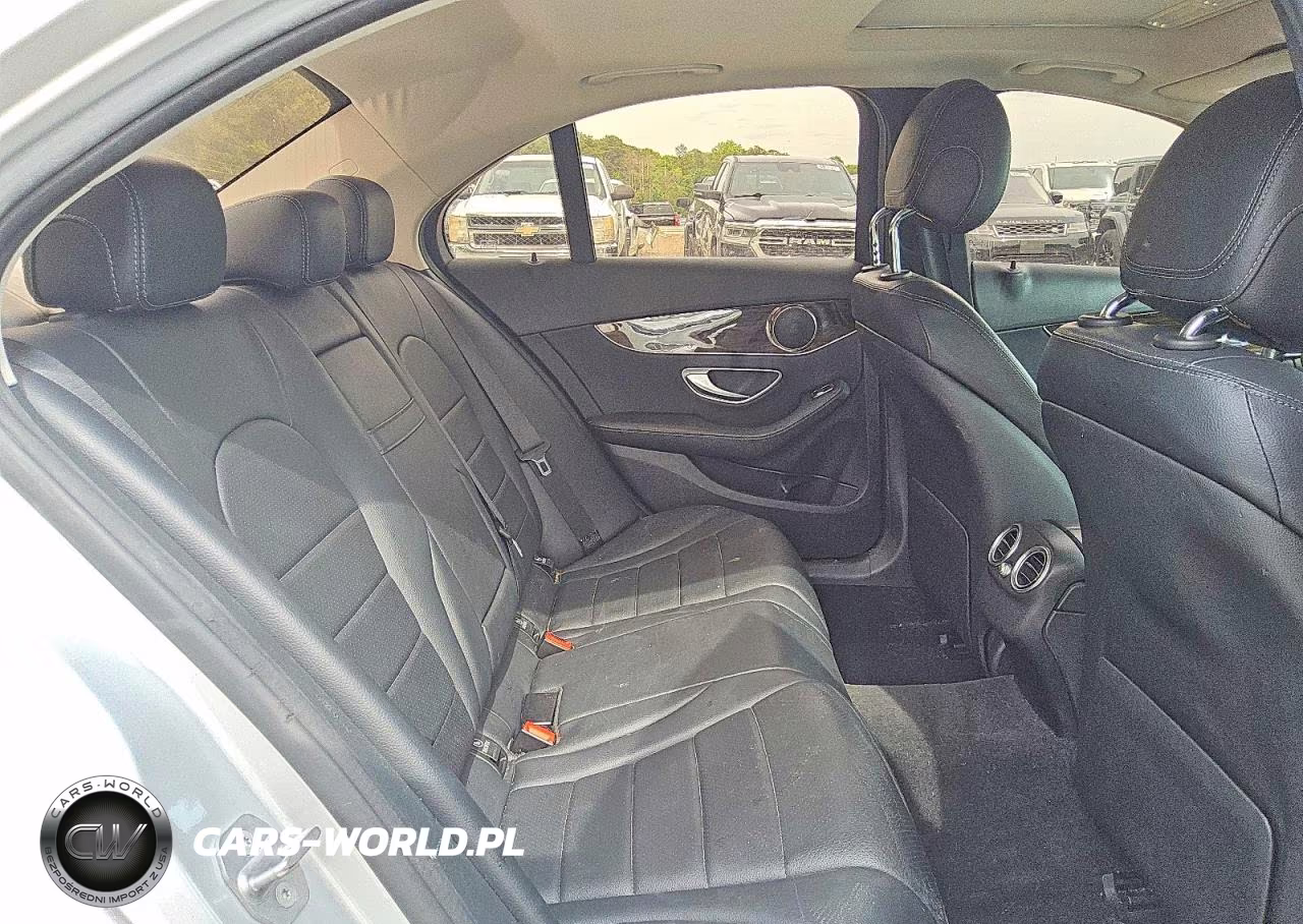 2018 Mercedes-Benz C 300 4Matic VIN:55SWF4KB1JU247740 - 10