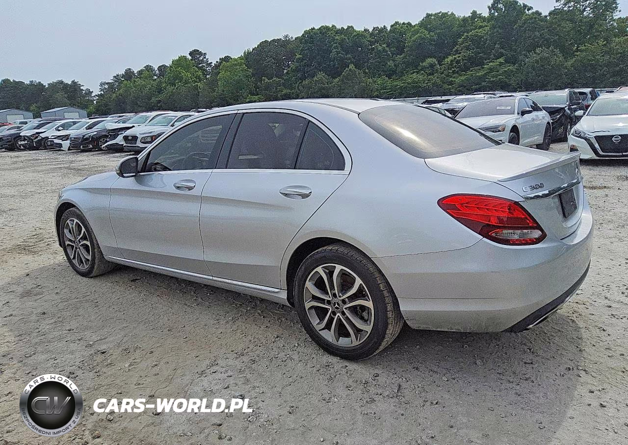 2018 Mercedes-Benz C 300 4Matic VIN:55SWF4KB1JU247740 - 2