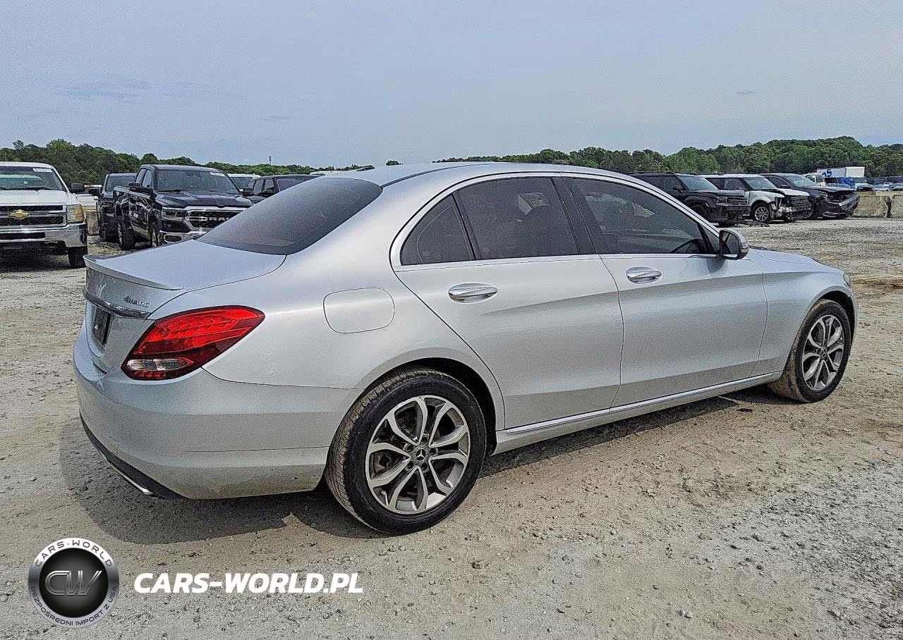 2018 Mercedes-Benz C 300 4Matic VIN:55SWF4KB1JU247740 - 3