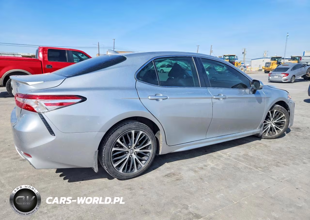 2020 Toyota Camry Se VIN:4T1G11AKXLU886371 - 3
