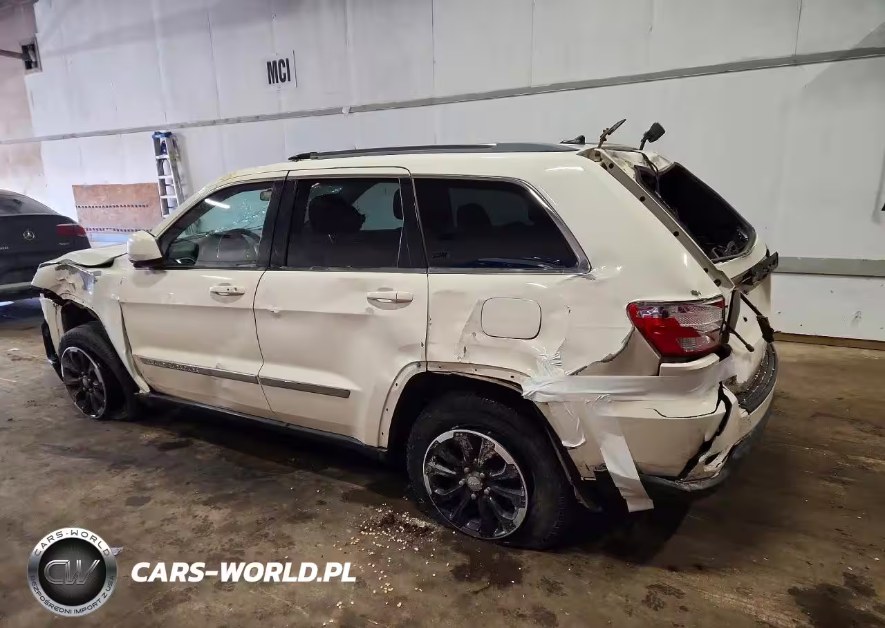 2011 Jeep Grand Cherokee Laredo VIN:1J4RR4GGXBC551121 - 2