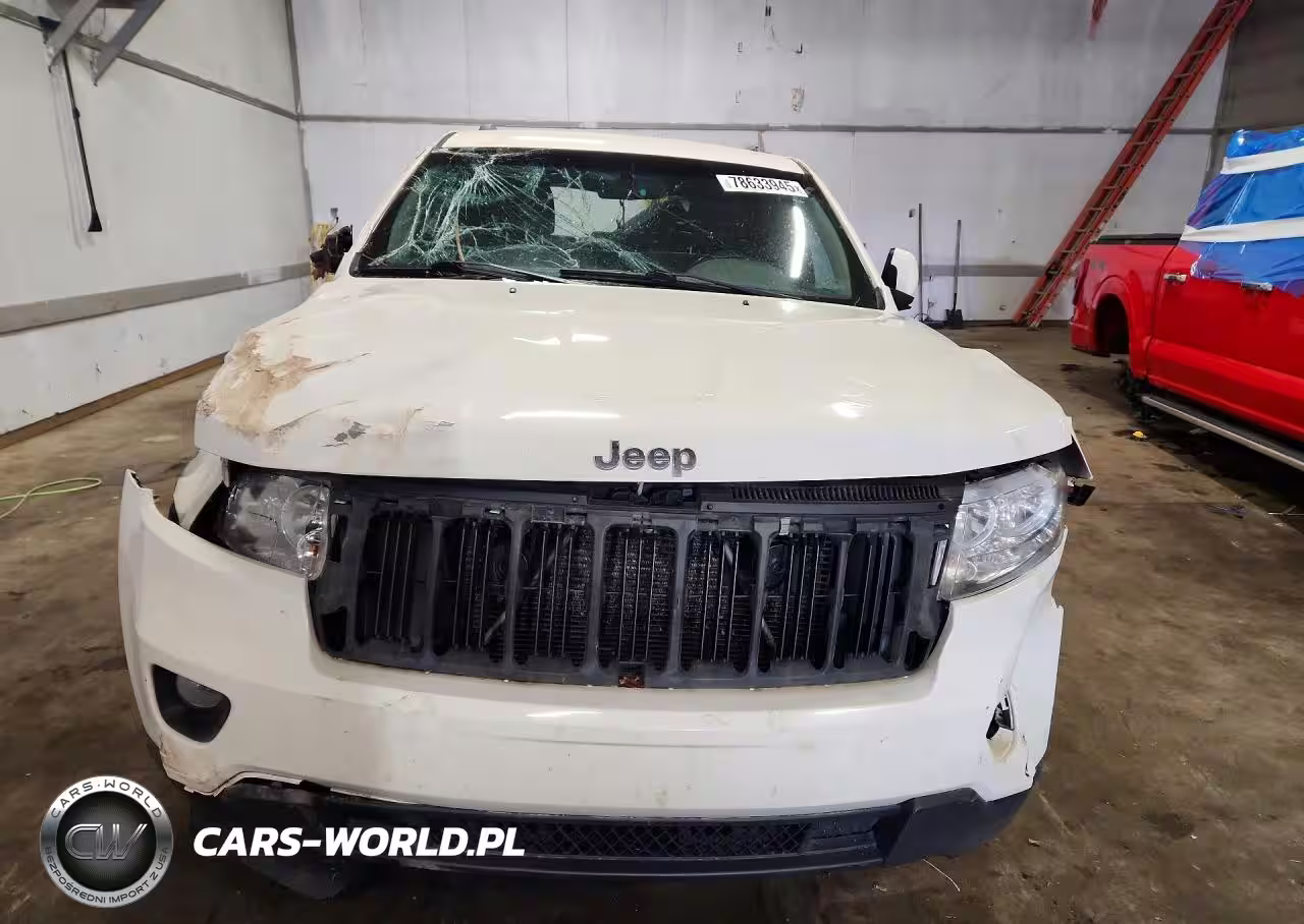 2011 Jeep Grand Cherokee Laredo VIN:1J4RR4GGXBC551121 - 5