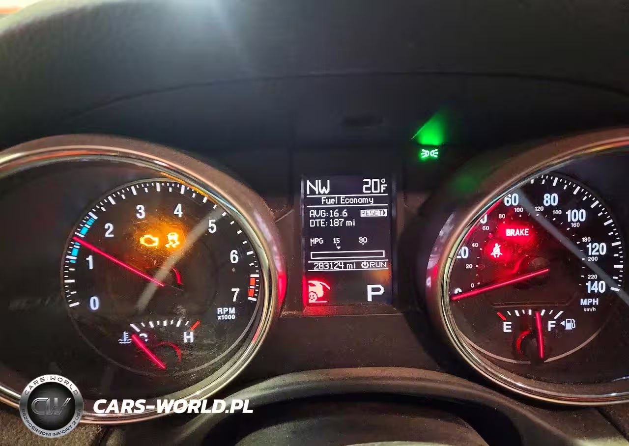 2011 Jeep Grand Cherokee Laredo VIN:1J4RR4GGXBC551121 - 9