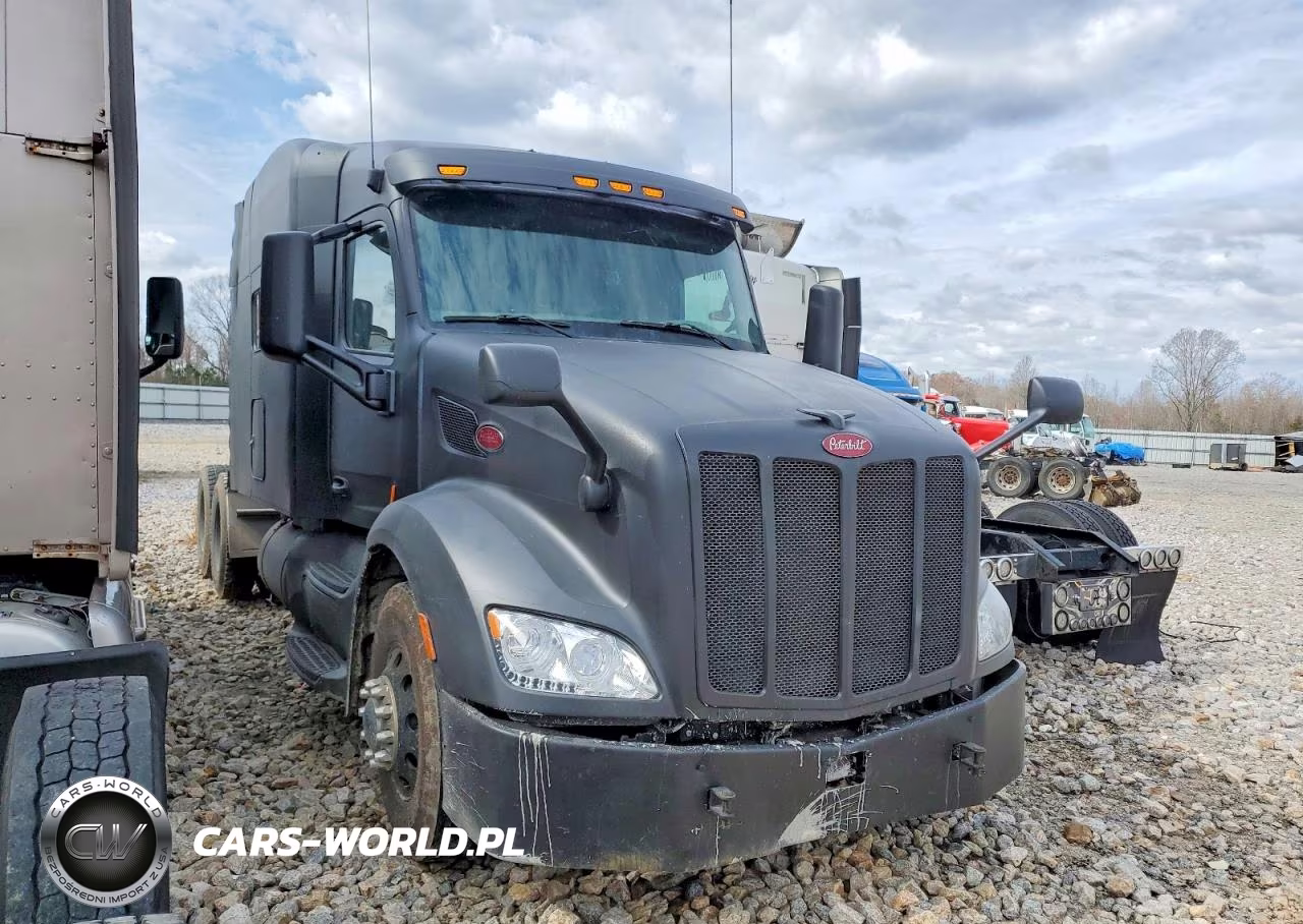 2016 Peterbilt 579 Semi Truck