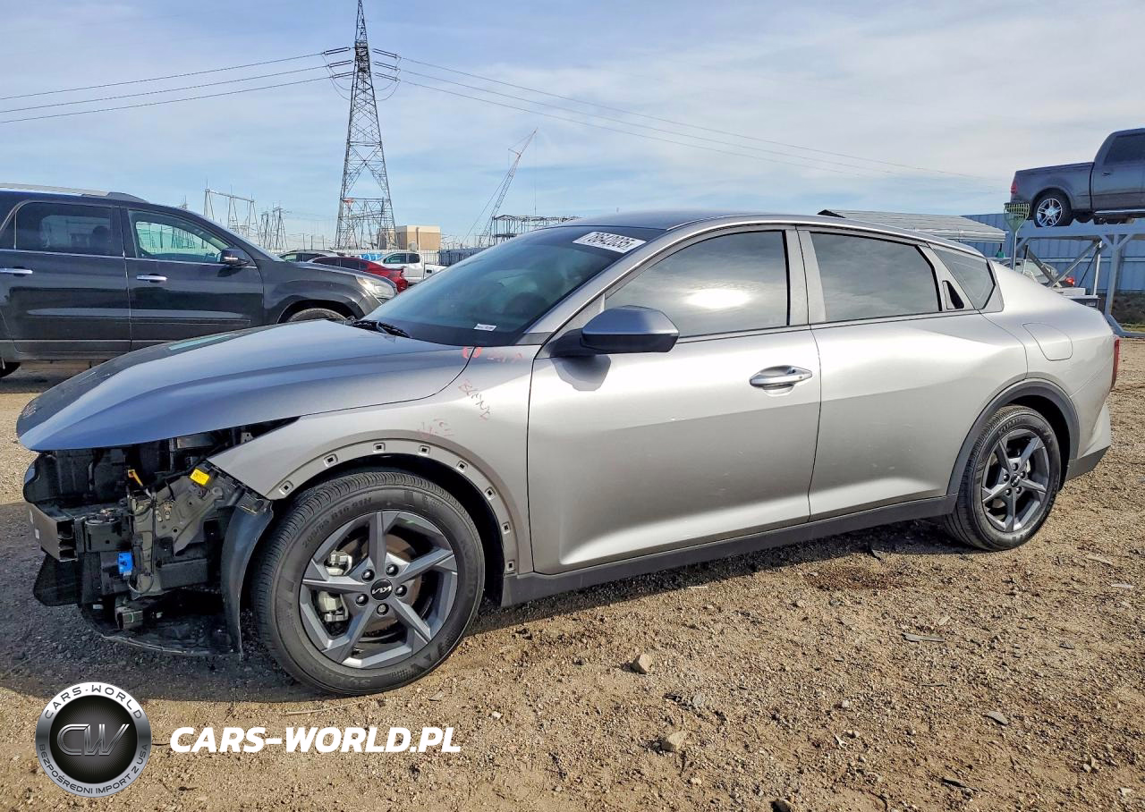 2025 Kia K4 Lxs