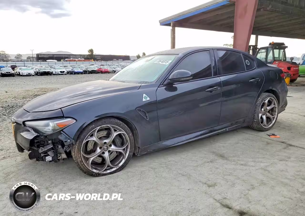 2017 Alfa Romeo Giulia Quadrifoglio