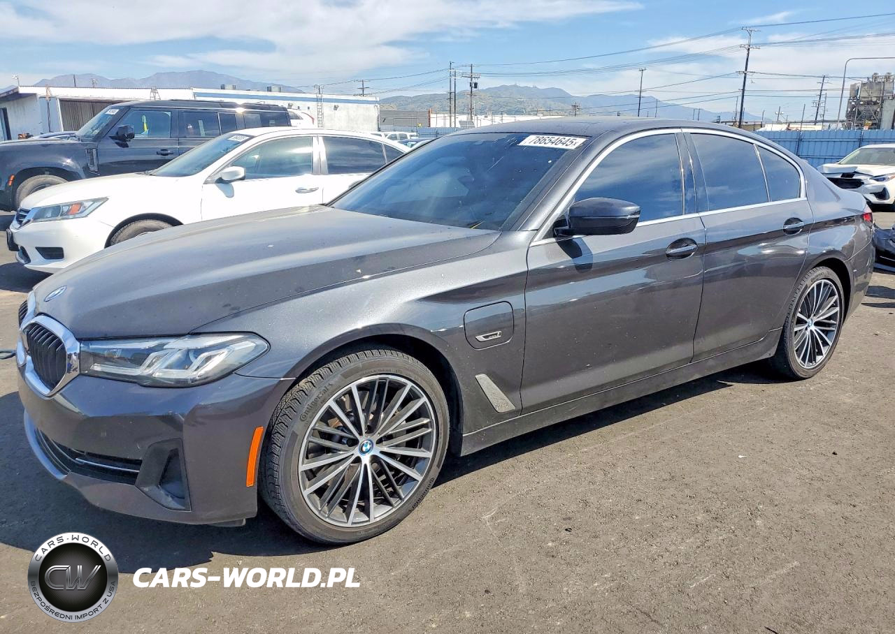 2022 BMW 530E