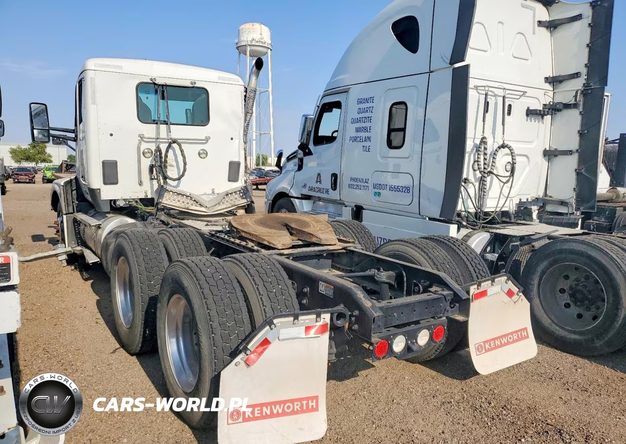 2023 Kenworth T680 Semi Truck VIN:1XKYD49X7PJ172453 - 3