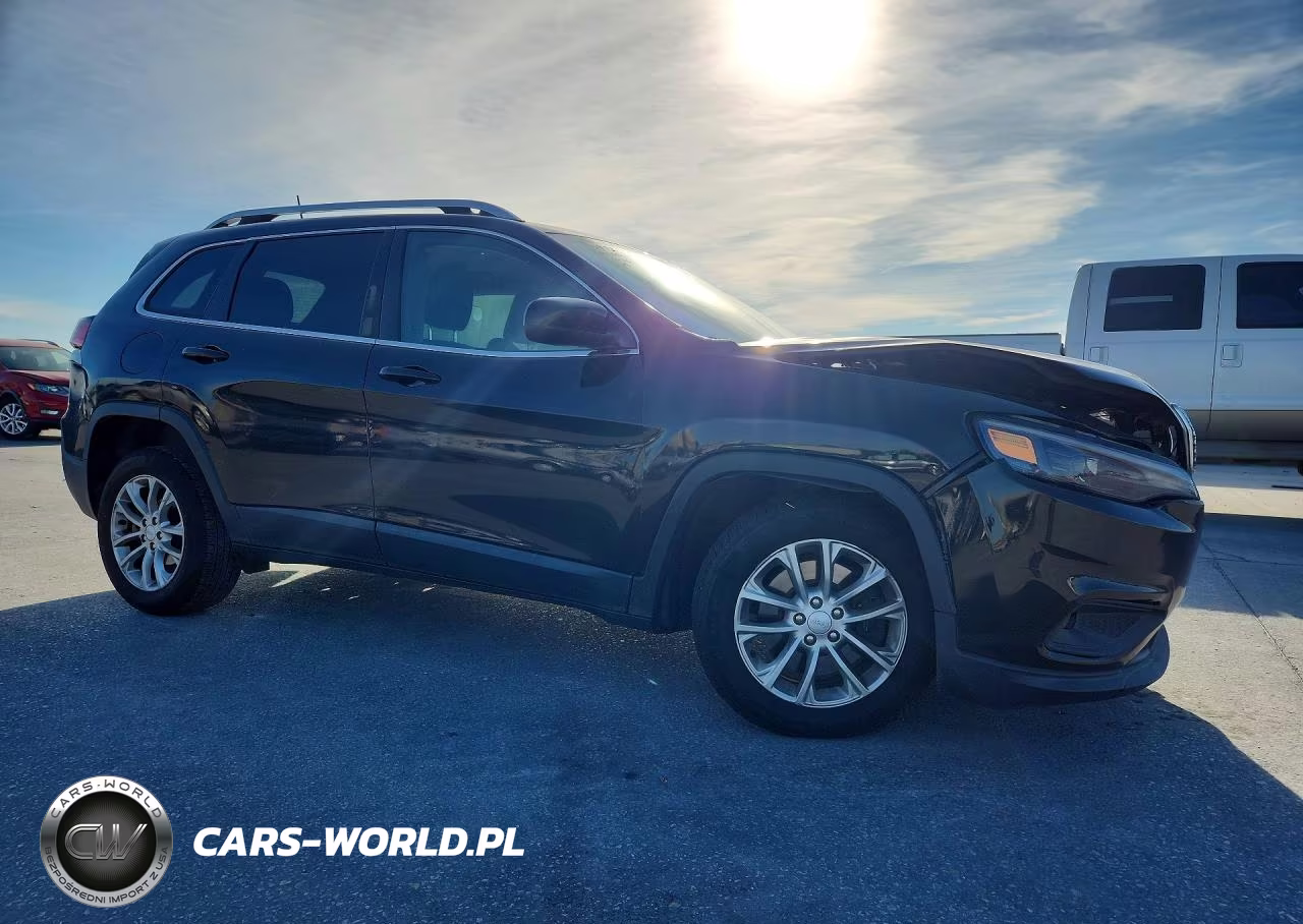 2019 Jeep Cherokee Latitude VIN:1C4PJLCB9KD331987 - 4