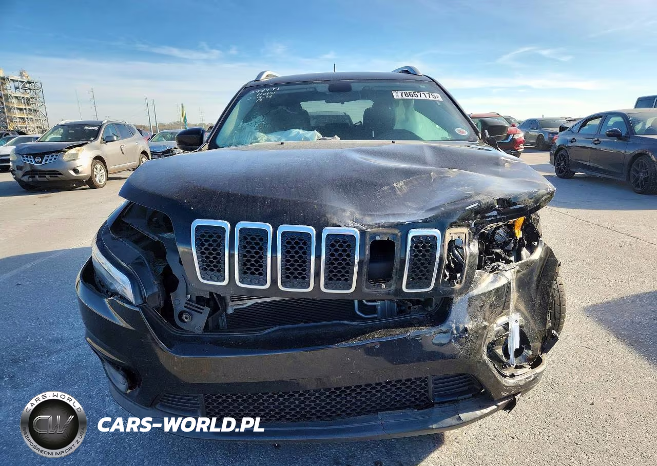 2019 Jeep Cherokee Latitude VIN:1C4PJLCB9KD331987 - 5
