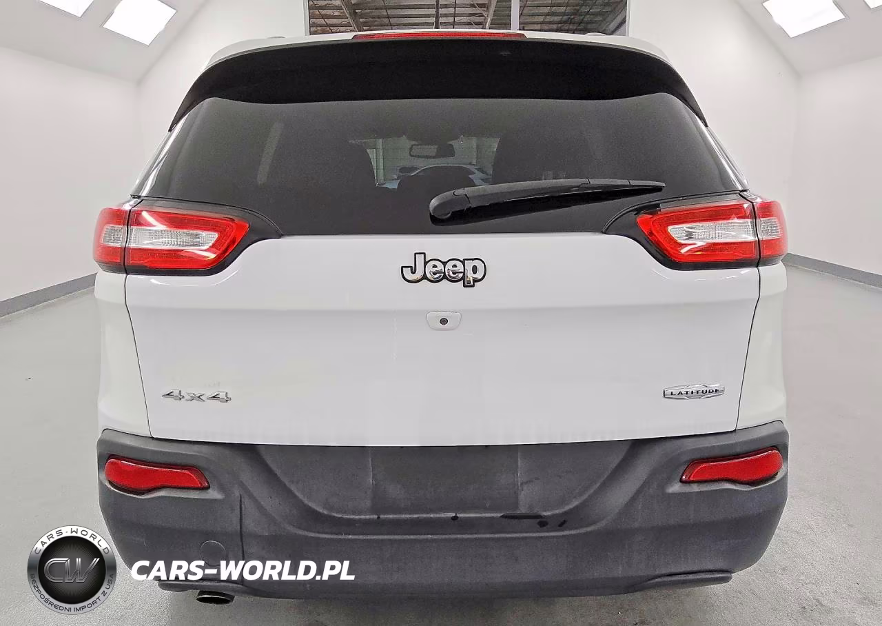 2018 Jeep Cherokee Latitude VIN:1C4PJMCB3JD501068 - 6