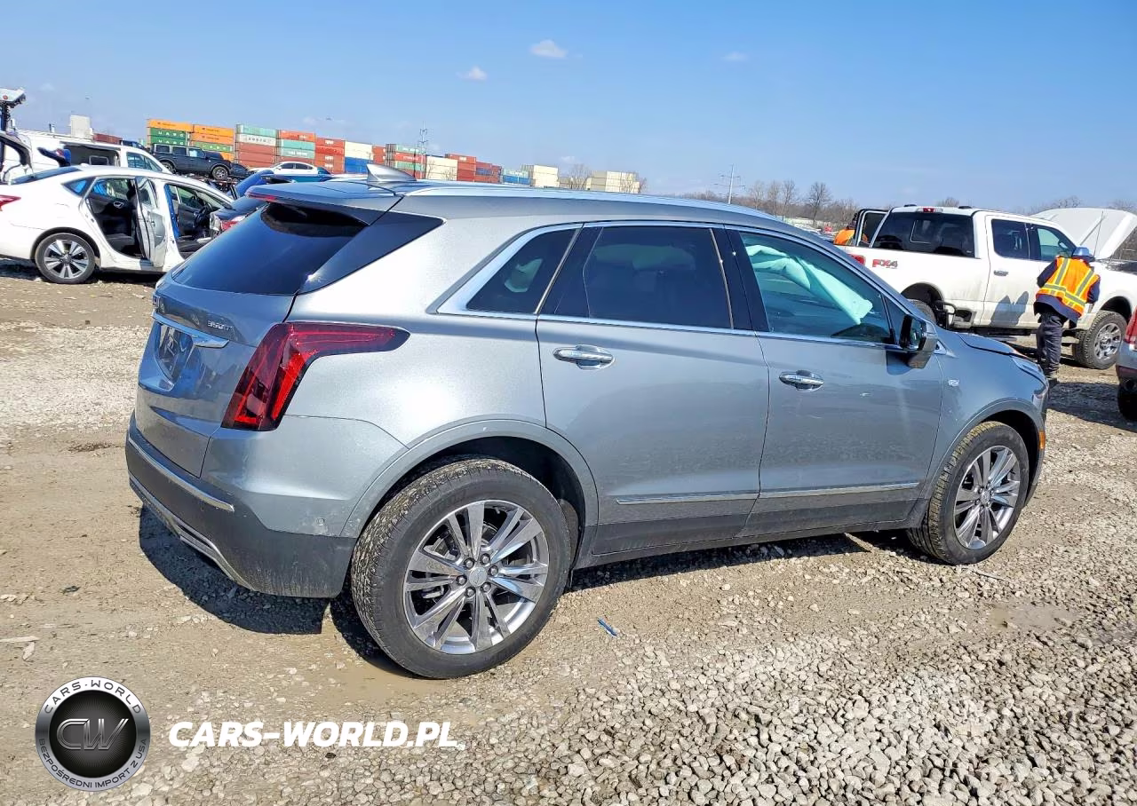 2023 Cadillac Xt5 Premium Luxury VIN:1GYKNDR48PZ224849 - 3
