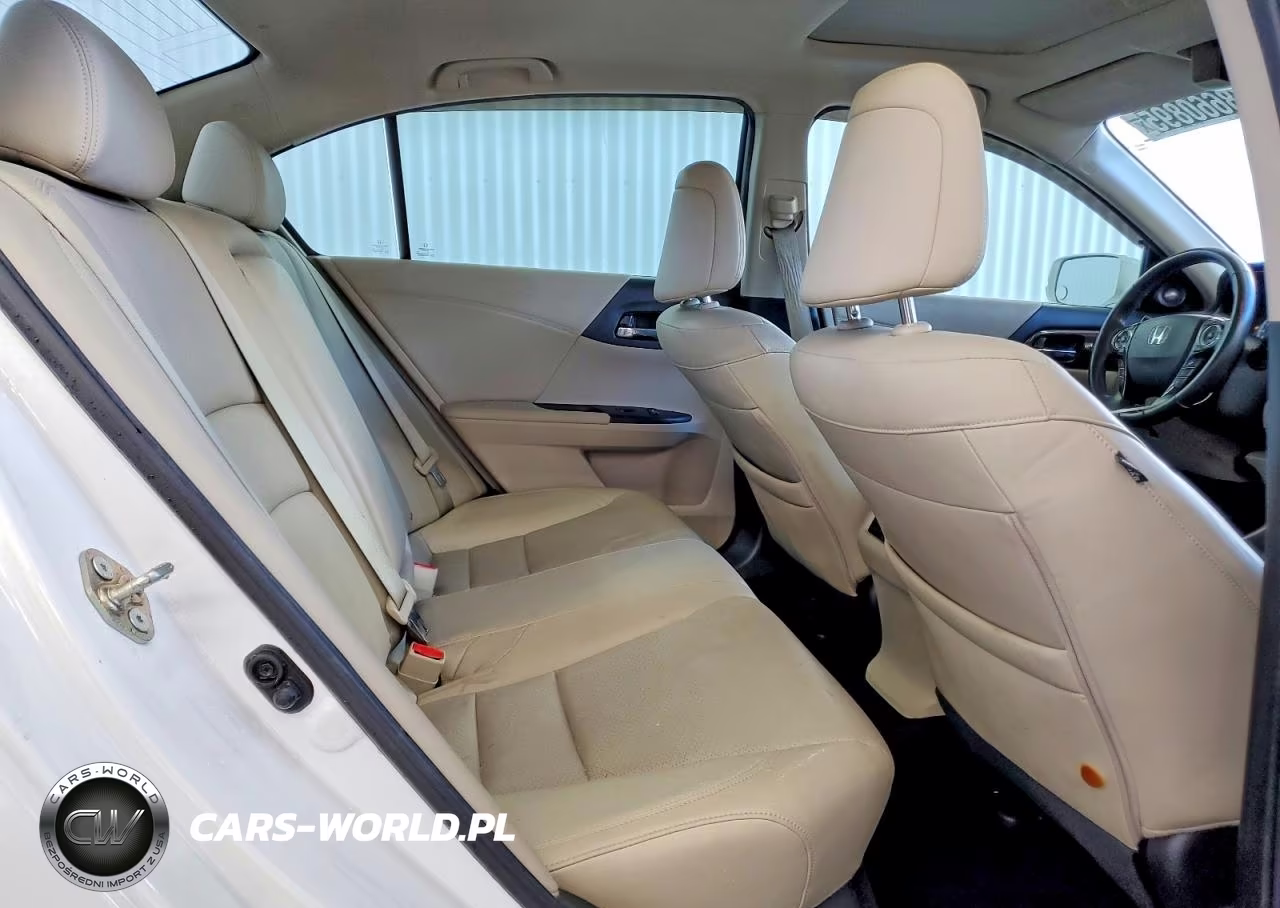 2016 Honda Accord Touring VIN:1HGCR3F92GA015082 - 10