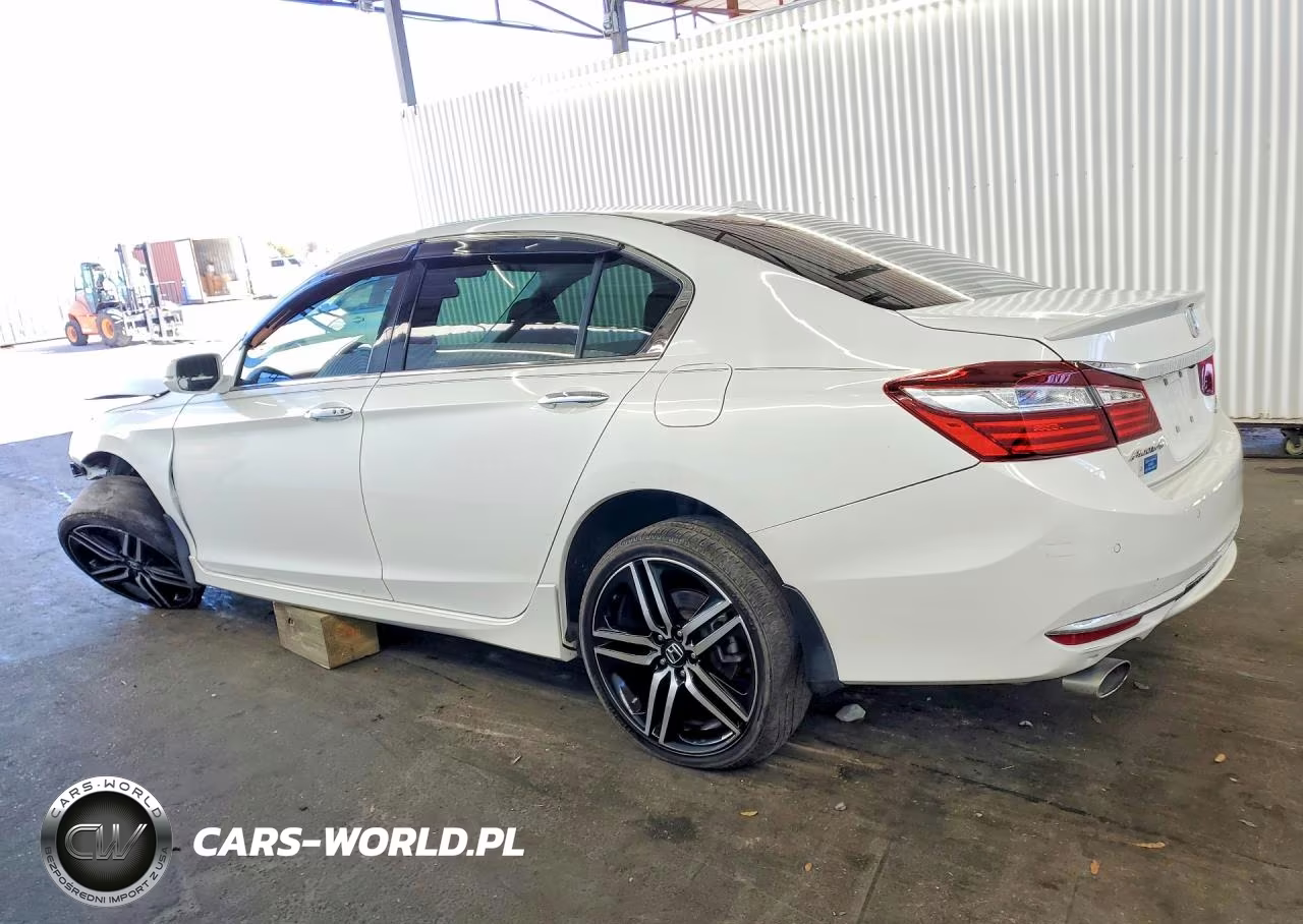 2016 Honda Accord Touring VIN:1HGCR3F92GA015082 - 2