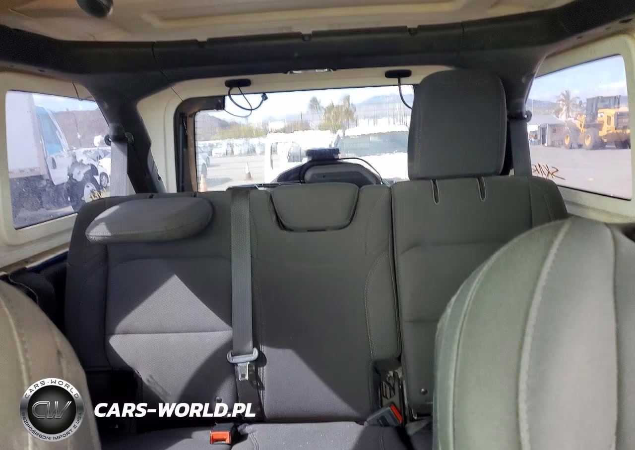 2018 Jeep Wrangler Unlimited Sport VIN:1C4HJXDN9JW296049 - 10