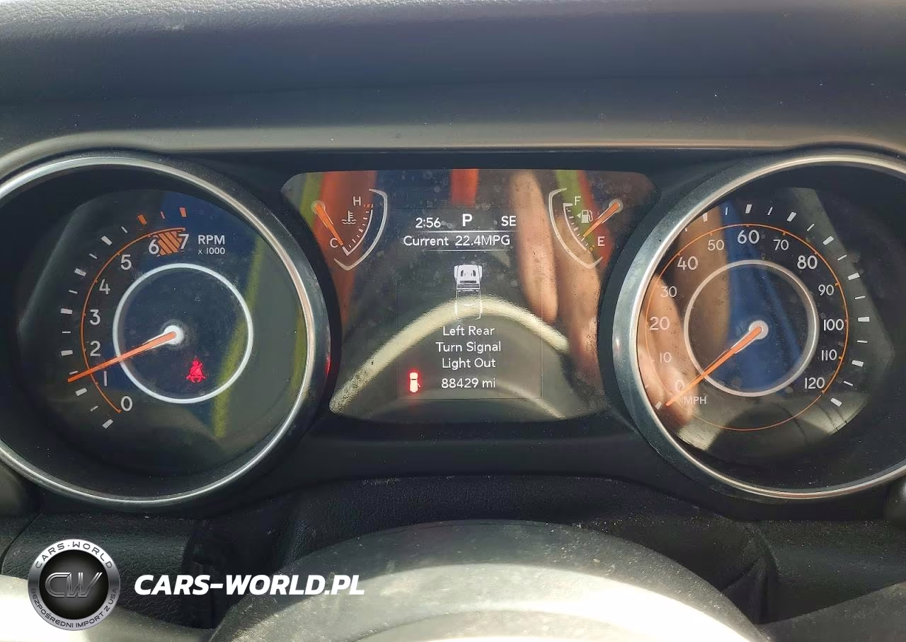 2018 Jeep Wrangler Unlimited Sport VIN:1C4HJXDN9JW296049 - 9