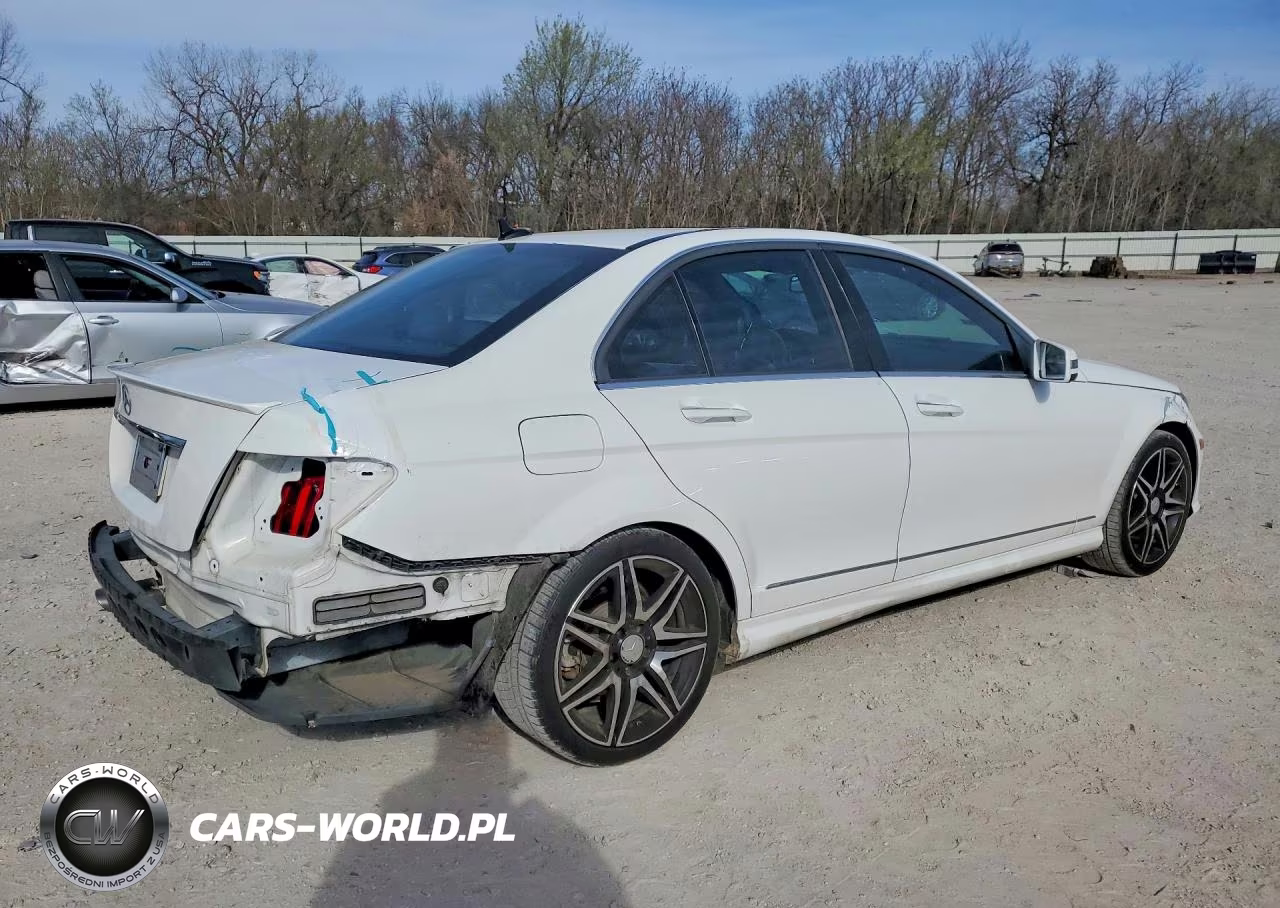 MERCEDES-BENZ C 250 VIN:WDDGF4HB4EA902393 - 3