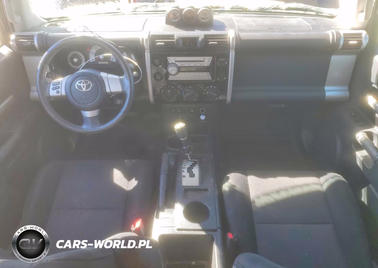 2010 Toyota Fj Cruiser Base VIN:JTEZU4BF5AK009282 - 8